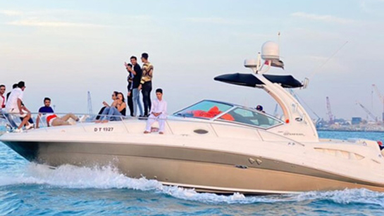 Dubai Marina Yacht on Rent
